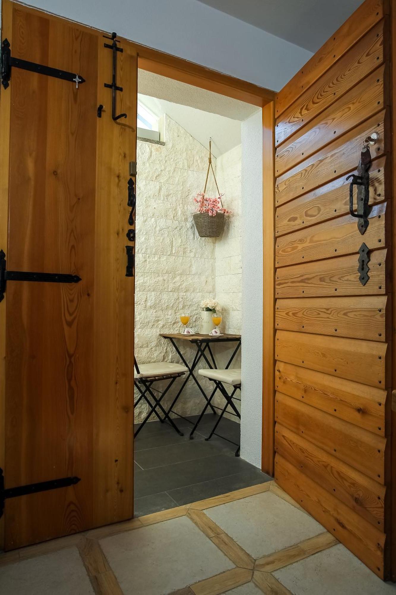 זאדאר Apartments Rensi מראה חיצוני תמונה