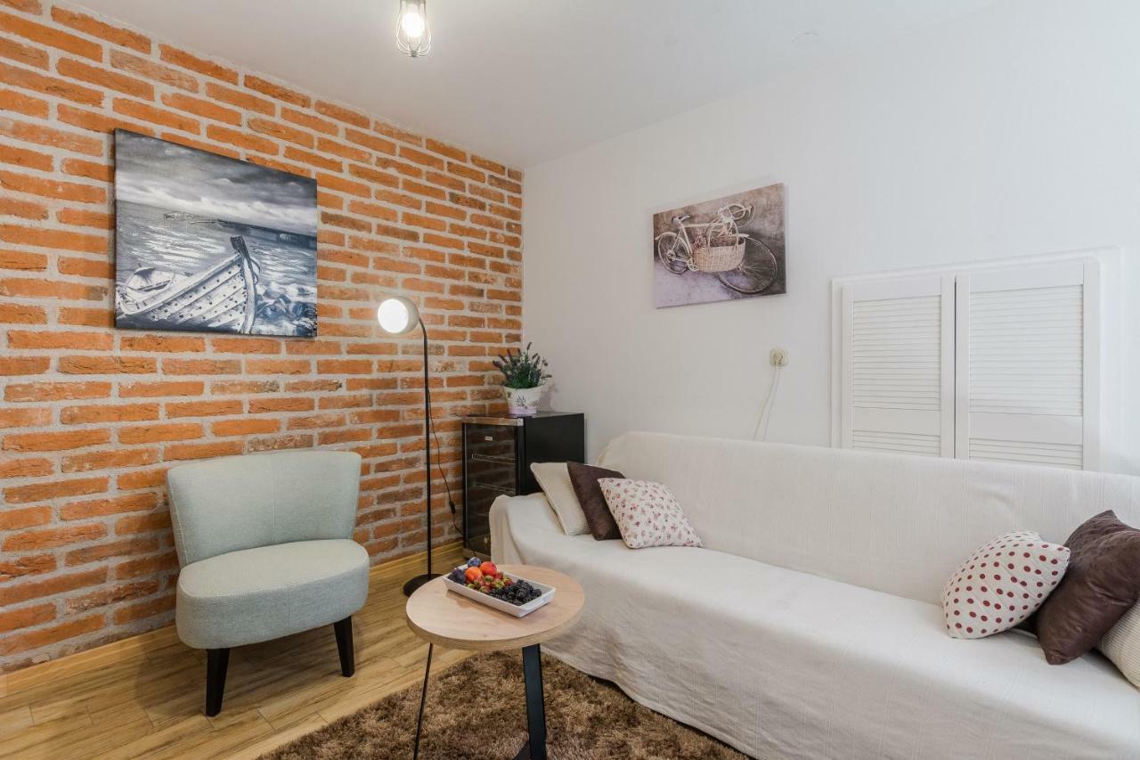 זאדאר Apartments Rensi מראה חיצוני תמונה
