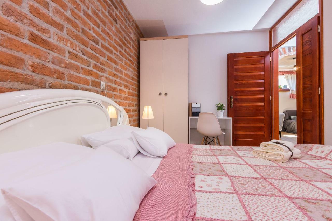 זאדאר Apartments Rensi מראה חיצוני תמונה
