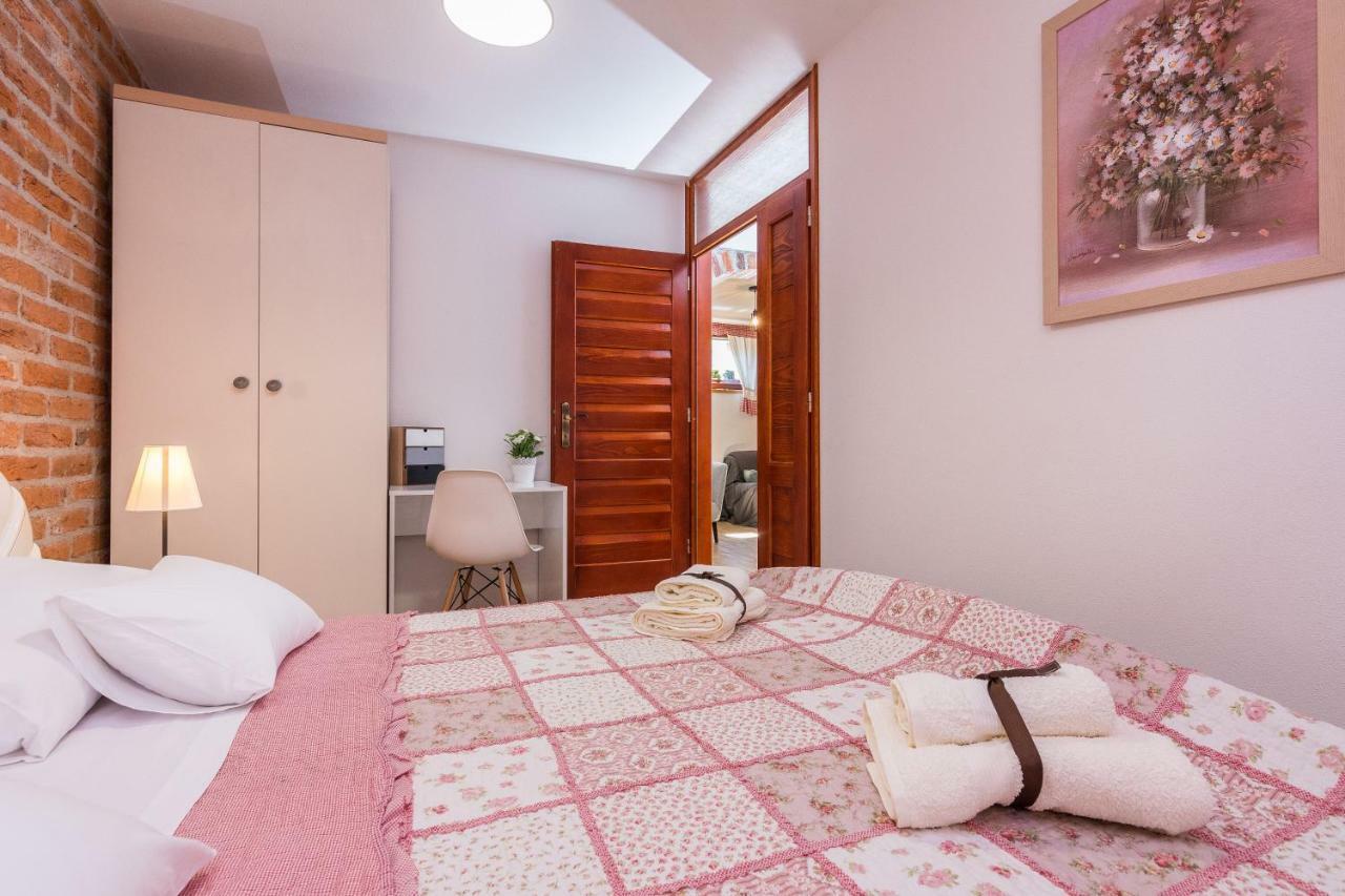 זאדאר Apartments Rensi מראה חיצוני תמונה