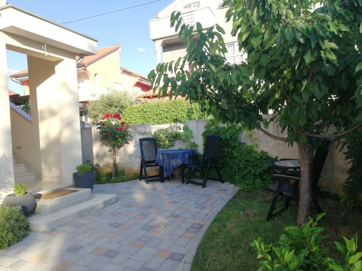 זאדאר Apartments Rensi מראה חיצוני תמונה