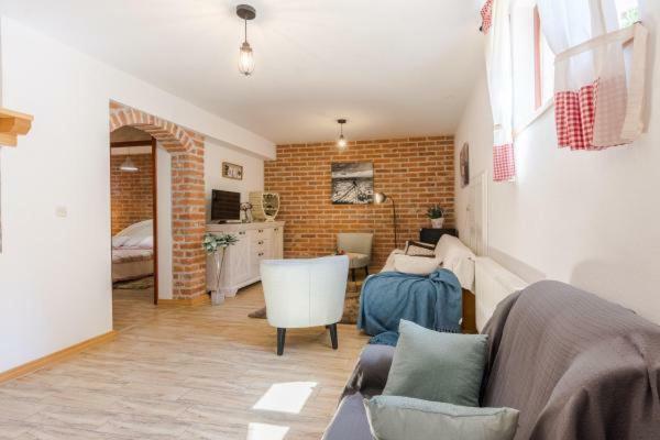 זאדאר Apartments Rensi מראה חיצוני תמונה